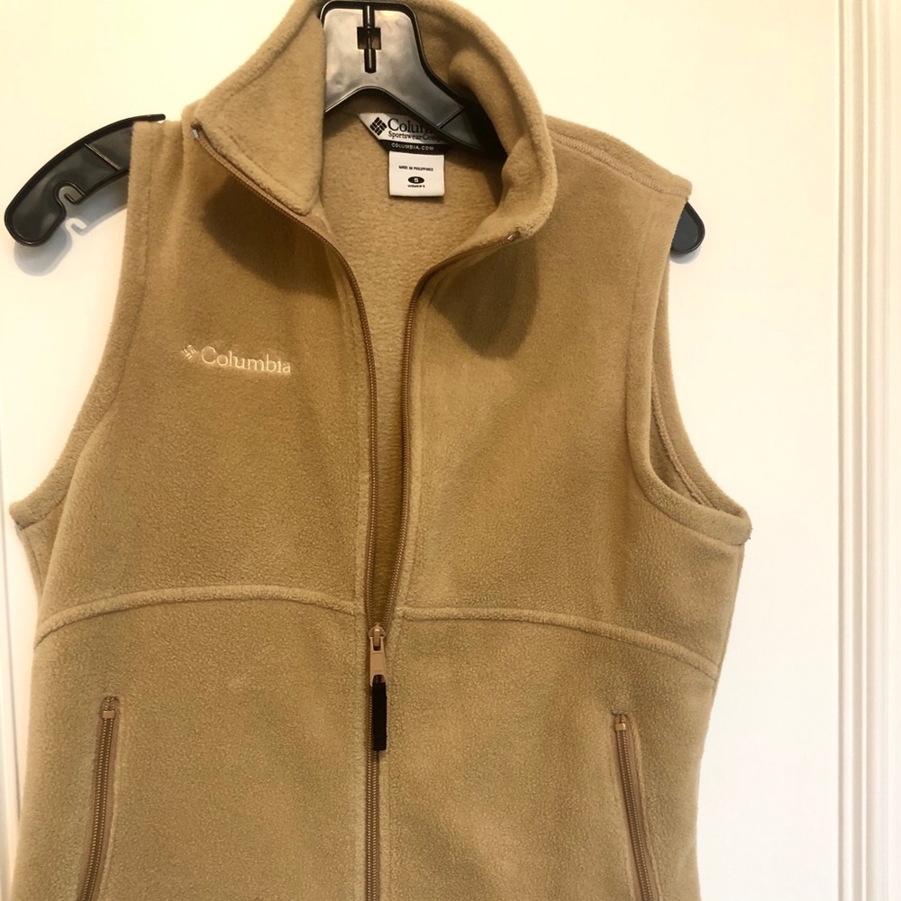 Columbia Vest-Camel Colored